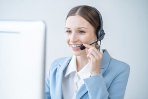 Female-Providing-Virtual-Receptionist-Service