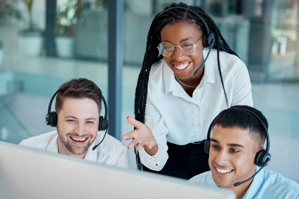 Call Center, Telemarketing And Crm Manager Or Coach Training Customer Service Consultant Team In Su.