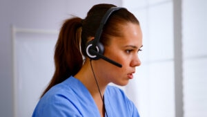 Medical-Answering-Service-Medical-Receptionist-Answering-Pressin