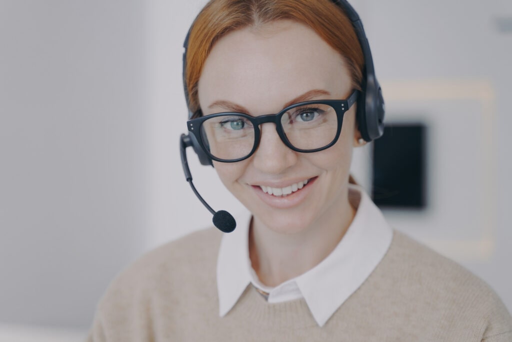 Young Woman Working As A Virtual Receptionist In Sydney, Representing Ruby Receptionist's Professional Services.